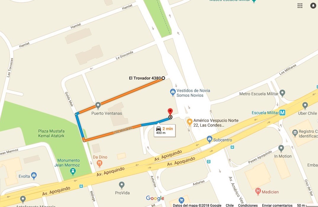 Mapa mostrando entrada del estacionamiento de nuestra Tienda en Santiago, para entrar en el estacionamiento hay que situarse en la calle Los Militares esquina con Américo Vespucio Norte (Poniente), justo en frente a la Escuela Militar